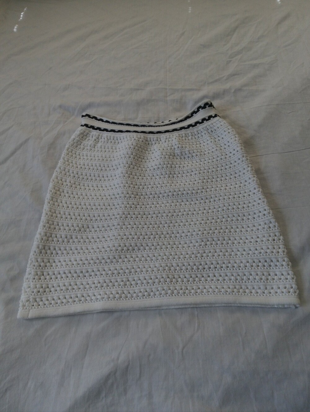 RED Valentino White Crochet Mini Skirt with Contrasting Waistband